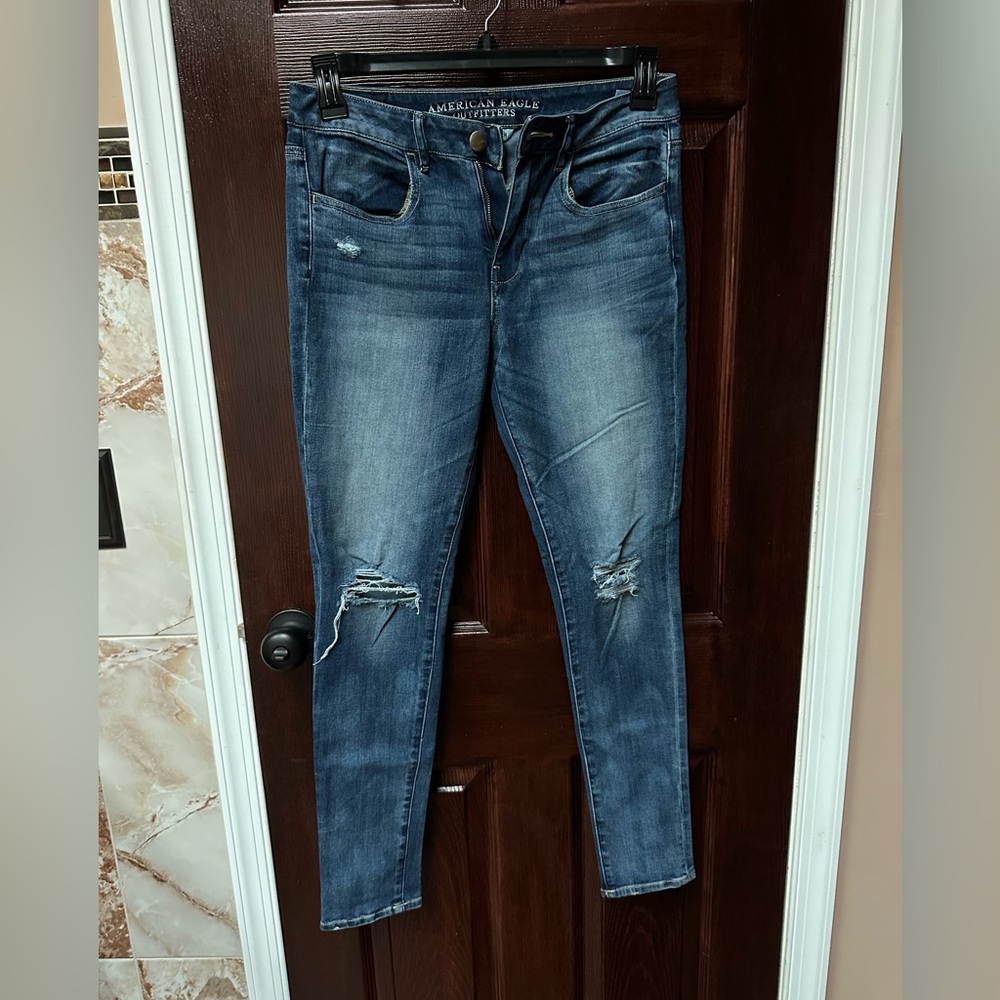 American Eagle Hi-Rise Jegging Distressed